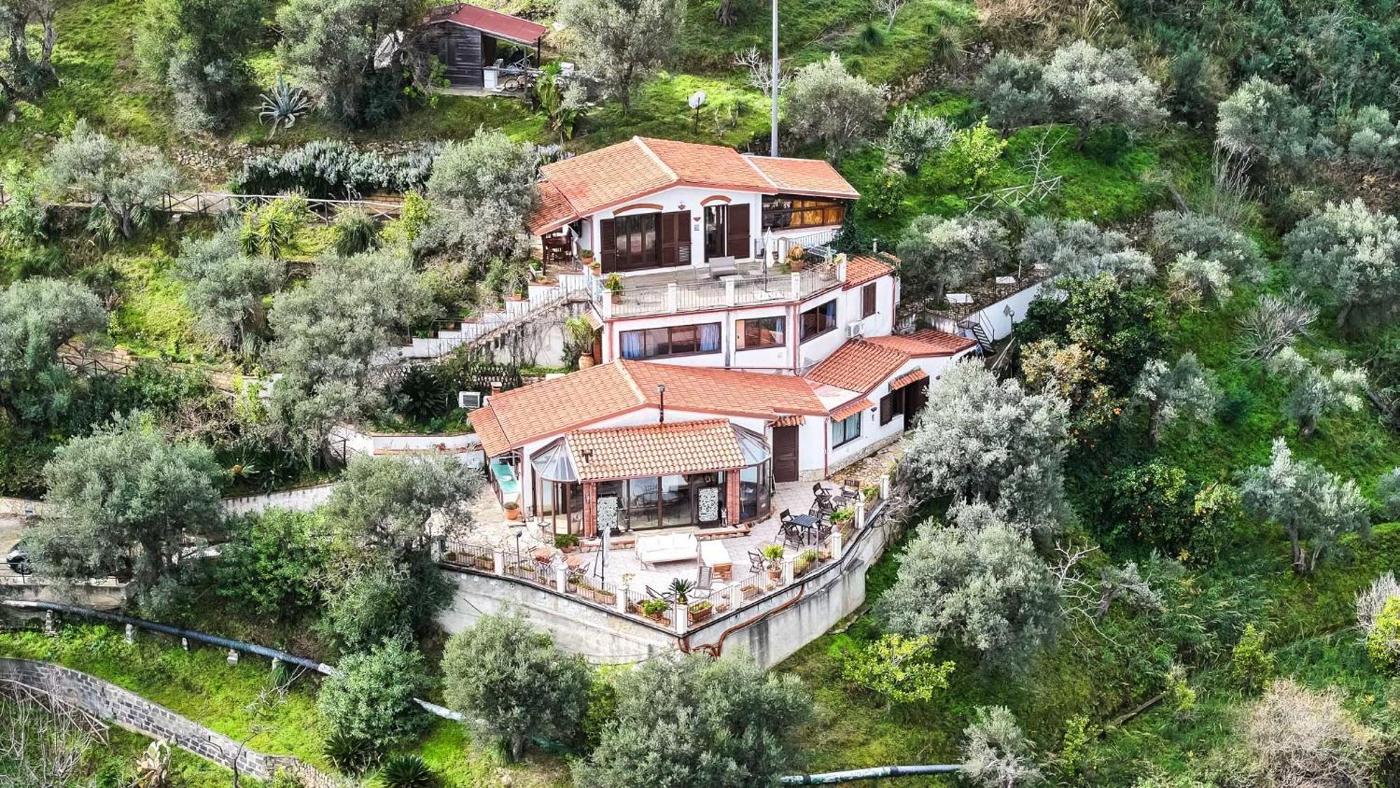 La Finestra Sulle Eolie Apartman Reitano Kültér fotó